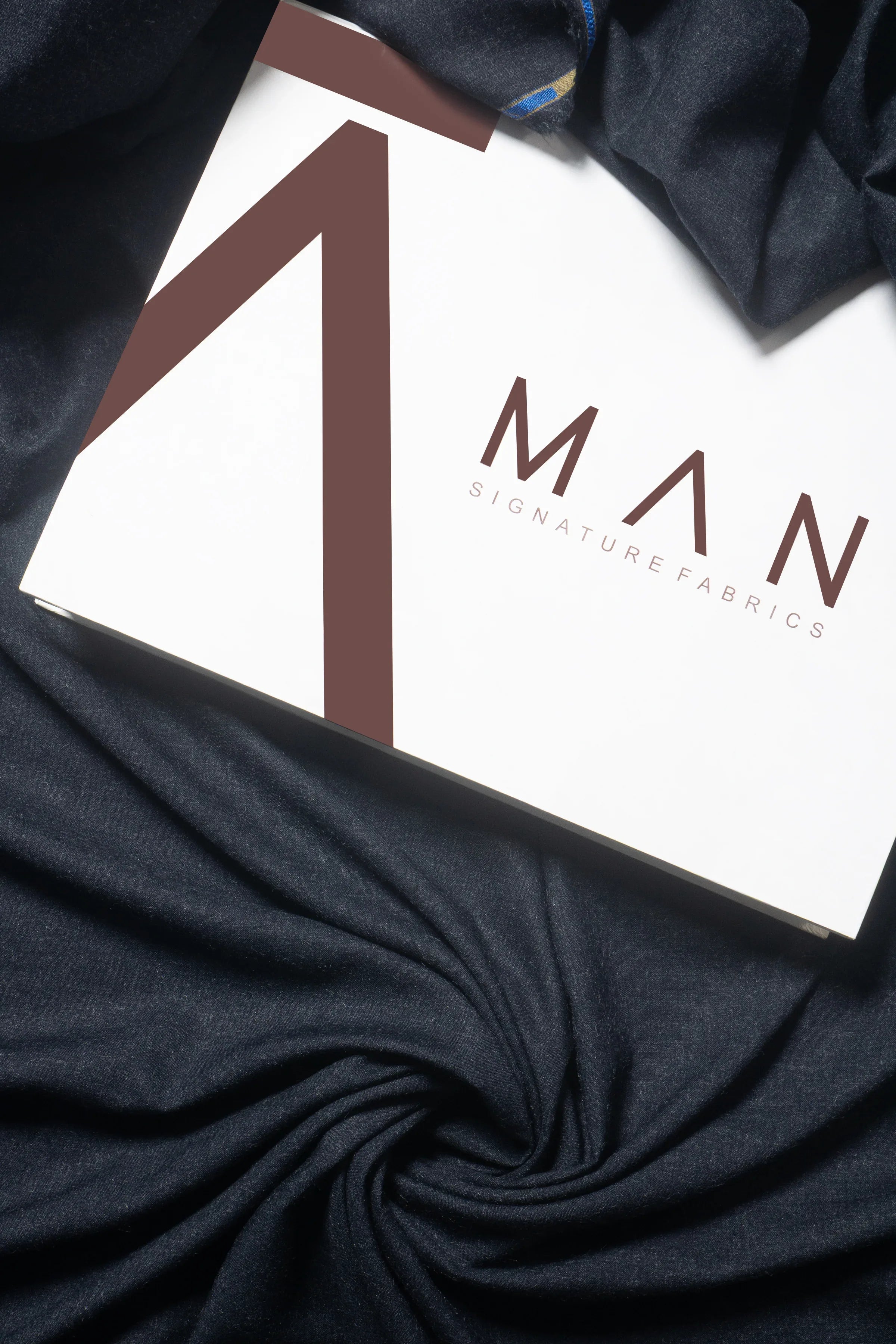 BLENDED WOOL FOR WINTERS - TIMELESS WOOL - A Man